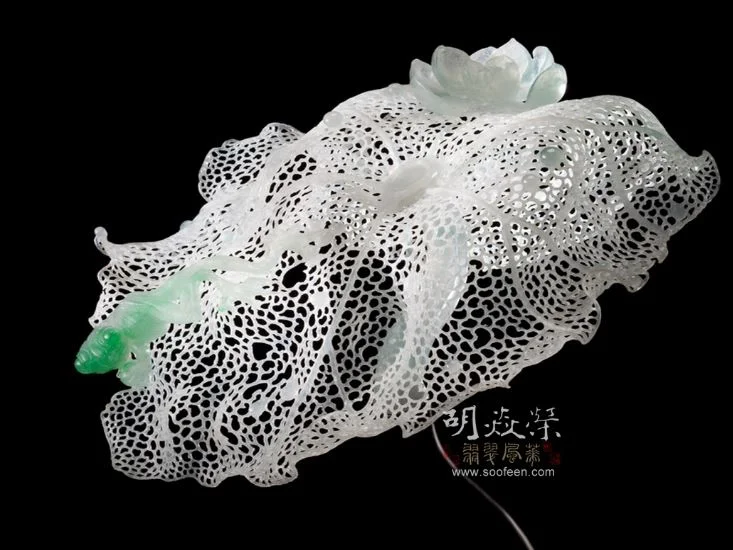 胡焱榮翡翠藝術作品一露甘甜完整作品